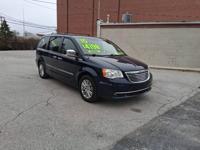 2015 CHRYSLER TOWN AND COUNTRY TOURING VAN Steger, Illinois