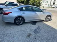 2017 Nissan Altima - 32k miles, Leather, Navigation, Sunroof - Image 6