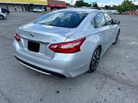 2017.5 Nissan Altima SV: 42k, Sunroof, Heated Black Leather Seats - Image 6