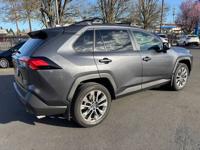 2024 Toyota Rav4 XLE Premium Awd / 1-Owner / Back-Up Camera Salem/1477 Hawthorne Ave NE - Image 3