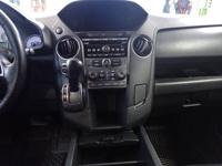 2015 Honda Pilot EX-L*Heated leather*Sunroof*Keyless* * Car King in West Allis*10124 W. Greenfield Avenue* - Image 10