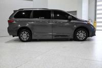 2020 *Toyota* *Sienna* *XLE Premium FWD 8-Passenger* Wheelchair Accessible - Image 6