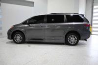 2020 *Toyota* *Sienna* *XLE Premium FWD 8-Passenger* Wheelchair Accessible - Image 10