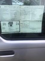 2004 Nissan Frontier XE King cab - Image 3