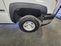 Chevrolet Silverado 2500 HD Ext Cab 40K Miles 1 Owner REDCUED - Image 8