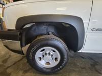 Chevrolet Silverado 2500 HD Ext Cab 40K Miles 1 Owner REDCUED - Image 9