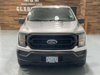 2023 Ford F-150 4x4 4WD F150 XL Super Cab 4dr / 3.3L V6 / Backup CameM&M Investment Cars - Gladstone - Image 6