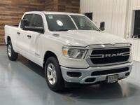 2019 RAM 1500 4x4 4WD Dodge Tradesman Crew Cab / 5.7L V8 Hemi / LOCALM&M Investment Cars - Gladstone - Image 3