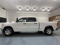 2019 RAM 1500 4x4 4WD Dodge Tradesman Crew Cab / 5.7L V8 Hemi / LOCALM&M Investment Cars - Gladstone - Image 4
