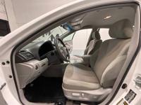 2011 Toyota Camry LE Sedan 2.5L 4 Cyl / LOCAL CAR /135K MILES SedanM&M Investment Cars - Gladstone - Image 10