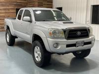 2005 Toyota Tacoma 4x4 4WD V6 TRD SPORT / 6-SPEED MANUAL / LIFTED LIFM&M Investment Cars - Gladstone - Image 3