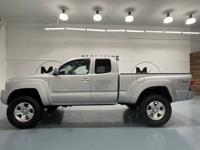 2005 Toyota Tacoma 4x4 4WD V6 TRD SPORT / 6-SPEED MANUAL / LIFTED LIFM&M Investment Cars - Gladstone - Image 4