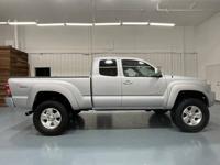 2005 Toyota Tacoma 4x4 4WD V6 TRD SPORT / 6-SPEED MANUAL / LIFTED LIFM&M Investment Cars - Gladstone - Image 5