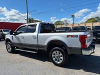 2017 Ford F250 Super Duty Lariat 6.2L Gas 4X4 - Mint Condition Cassat Ave - Image 4