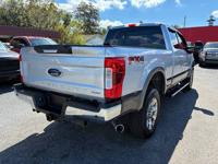 2017 Ford F250 Super Duty Lariat 6.2L Gas 4X4 - Mint Condition Cassat Ave - Image 6
