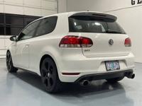 2012 Volkswagen GTI VW Hatchback 2 Dr / 2.0L 4 Cyl Turbo / 6-SPEED MANUAM&M Investment Cars - Gladstone - Image 9