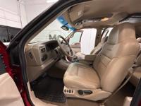 2001 Ford Excursion 4x4 4WD Limited / 7.3L DIESEL / ZERO RUST / NEW TM&M Investment Cars - Gladstone - Image 10