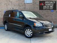 2016 Chrysler Town and Country Handicap Mobility Wheelchair Van Skokie - Image 5