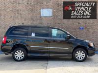 2016 Chrysler Town and Country Handicap Mobility Wheelchair Van Skokie - Image 8