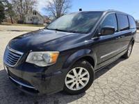 2014 CHRYSLER TOWN AND COUNTRY ZION ILLINOIS