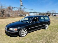 2002 Volvo V70 2.4T 4dr Turbo Wagon _Volvo_ _V70_ _Hatchback_ - Image 3