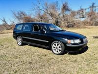 2002 Volvo V70 2.4T 4dr Turbo Wagon _Volvo_ _V70_ _Hatchback_ - Image 4