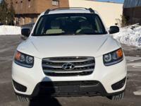 2012 Hyundai Santa FE GLS FWD 81K CLEAN WARRANTY NEW TIRES bucks county phila - Image 4