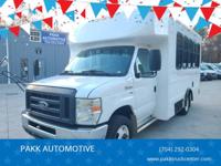 2016 Ford E-350 E350 15 Passenger Shuttle Coach Van Activity Mini Bus west chicagoland - Image 2