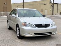 2002 Toyota Camry XLE Glenview - Image 2