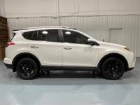 2016 Toyota RAV4 AWD All Wheel Drive RAV 4 Limited Sport Utility / LeM&M Investment Cars - Gladstone - Image 5