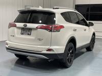 2016 Toyota RAV4 AWD All Wheel Drive RAV 4 Limited Sport Utility / LeM&M Investment Cars - Gladstone - Image 8