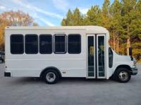 2016 Ford E-350 E350 15 Passenger Shuttle Coach Van Activity Mini Bus - Image 7