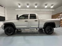 2006 Dodge Ram 2500 4x4 4WD Laramie / 5.9L CUMMINS DIESEL / Leather HM&M Investment Cars - Gladstone - Image 4