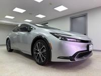 2023 Toyota Prius Limited 4D Hatchback Streamwood, IL - Image 5