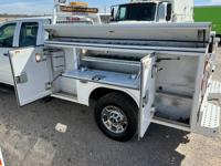 2017 CHEVROLET K2500 GAS 4WD LT DOUBLE CAB UTILITY BED NOBLE - Image 8