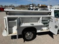 2017 CHEVROLET K2500 GAS 4WD LT DOUBLE CAB UTILITY BED NOBLE - Image 9