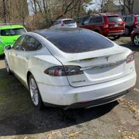 2015 Tesla Model S 85D. Dual Motor. for repair or part out North Portland - Image 3