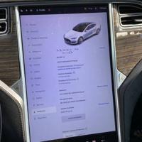 2015 Tesla Model S 85D. Dual Motor. for repair or part out North Portland - Image 6