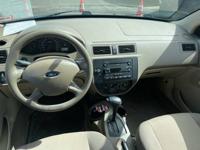 2006 Ford Focus 4dr Sdn ZX4 SES pennsauken - Image 5