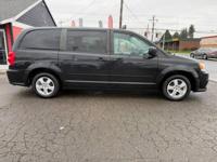 2012 Dodge Grand Caravan SXT 4dr Mini Van Minivan Universal Auto Sales - Image 9