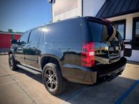 2014 Chevy Suburban LT 4x4 Car Fax Soth Houston - Image 4