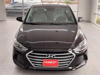 2017 Hyundai Elantra SE Sedan 4D Shoreline - Image 3