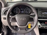 2017 Hyundai Elantra SE Sedan 4D Shoreline - Image 10