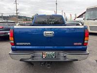 2004 GMC Sierra 1500 SLE 4dr Extended Cab 4WD SB (8607 SE 82 AVE HAPPY - Image 9