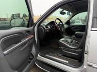 2010 Cadillac Escalade AWD All Wheel Drive Base 4dr SUV SUV Universal Auto Sales - Image 10