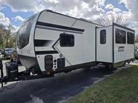 2025 Keystone RV COLMAN LEGACY 2900BH + Gator Truck Center of Ocala - Image 6
