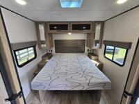 2025 Keystone RV COLMAN LEGACY 2900BH + Gator Truck Center of Ocala - Image 9