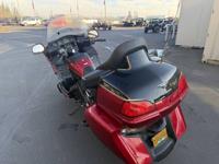 2015 Honda Gold Wing AirbagEZ FINANCING - Image 5