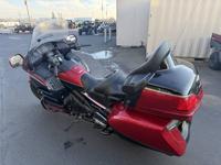 2015 Honda Gold Wing AirbagEZ FINANCING - Image 8
