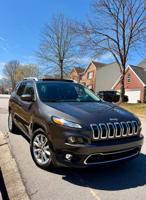 Low miles 2016 Jeep Cherokee Limited V6 Navigation panoramic Sunroof Leather Lawrenceville - Image 2